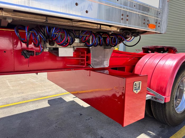 2012 Maxitrans St3 Lead A 12 Pallet High Cube Reefer Stacker