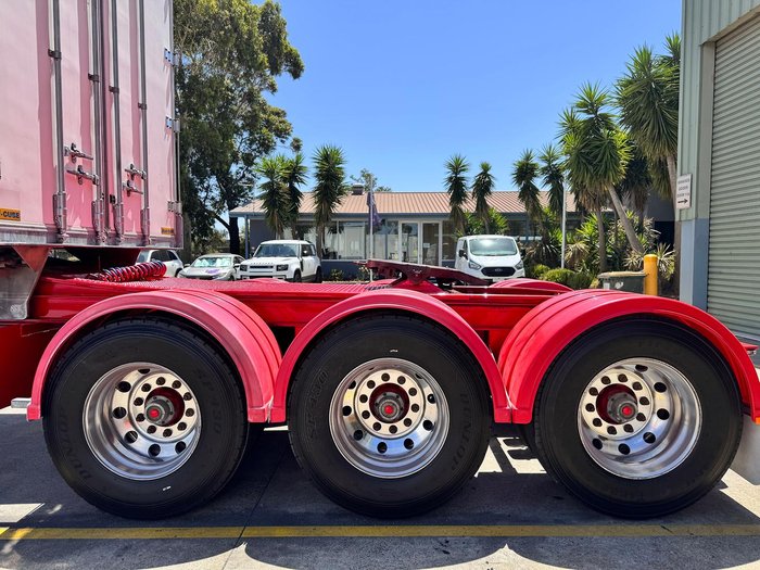 2012 Maxitrans St3 Lead A 12 Pallet High Cube Reefer Stacker