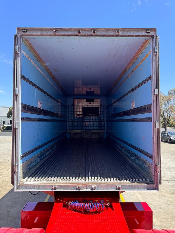 2012 Maxitrans St3 Lead A 12 Pallet High Cube Reefer Stacker