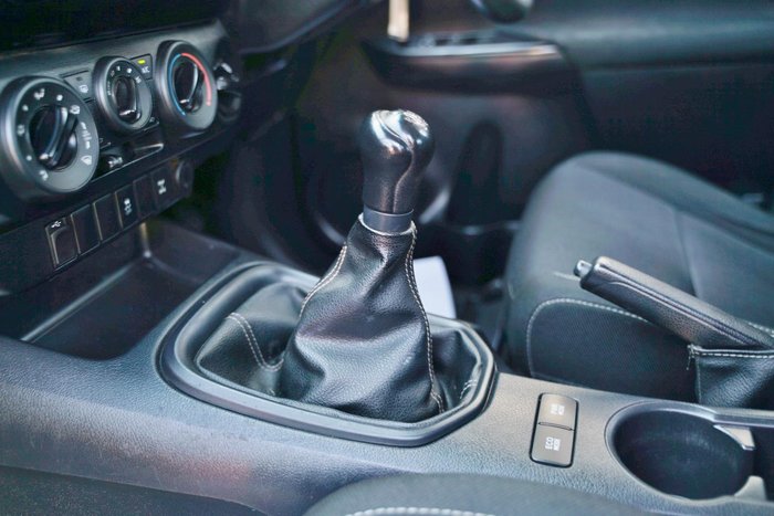 2017 Toyota Hilux SR