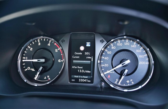 2024 Toyota Hilux SR