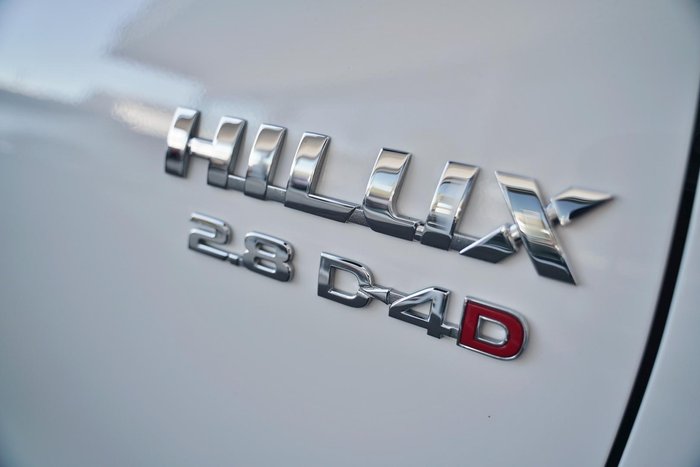 2024 Toyota Hilux SR