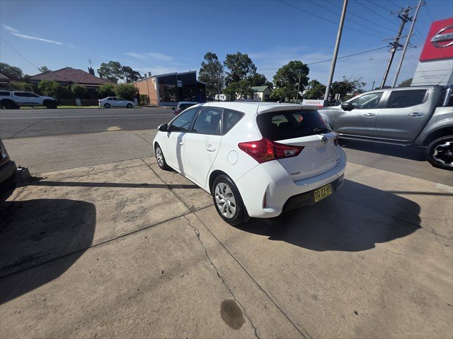 2014 TOYOTA COROLLA ZRE182R ASCENT 1.8L 4Cyl MULTI POINT F/INJ CVT AUTO 7 SP SEQUENTIAL 5D HATCHBACK White