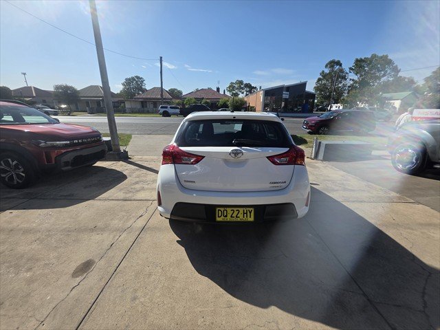 2014 TOYOTA COROLLA ZRE182R ASCENT 1.8L 4Cyl MULTI POINT F/INJ CVT AUTO 7 SP SEQUENTIAL 5D HATCHBACK White