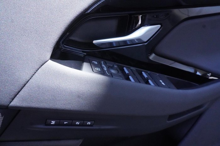 2025 Land Rover Range Rover Evoque P250 Dynamic SE