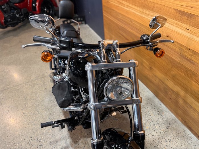 2017 HARLEY-DAVIDSON FXSB SOFTAIL BREAKOUT