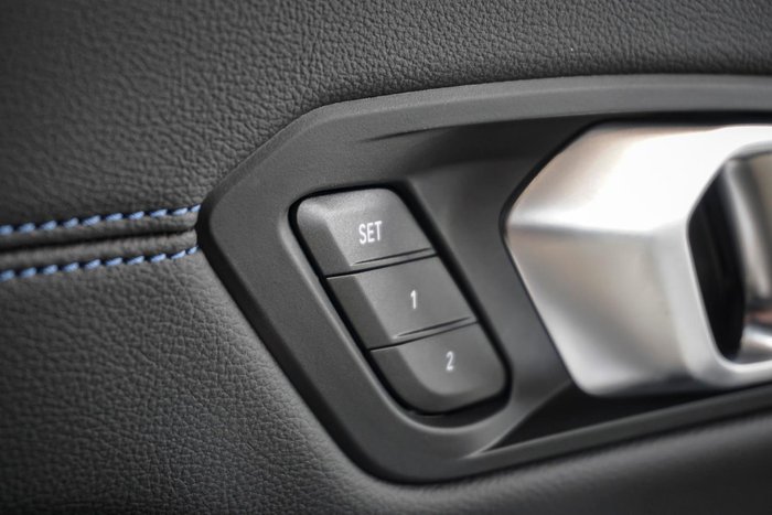 2025 BMW 3 Series 330i M Sport