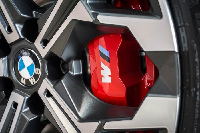 2025 BMW 3 Series 330i M Sport