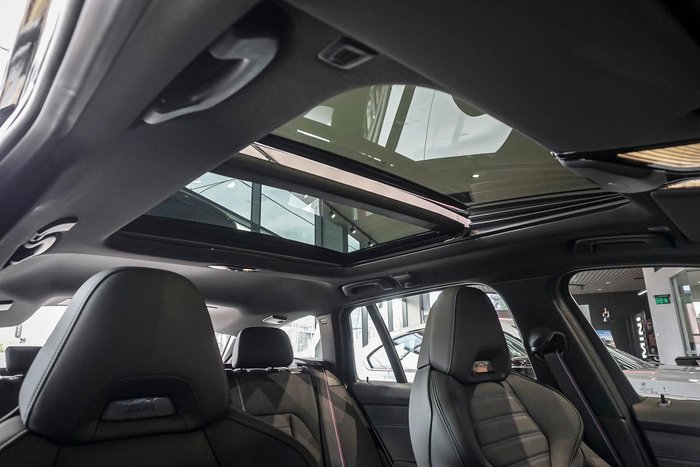 2025 BMW 3 Series 330i M Sport