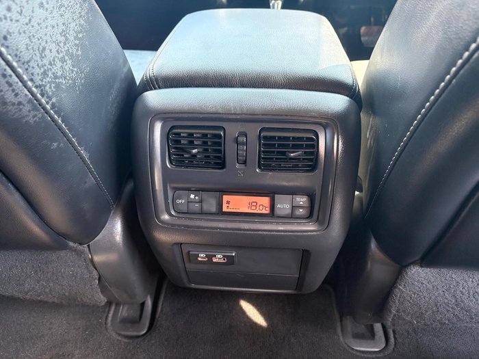 2019 Nissan Pathfinder ST-L