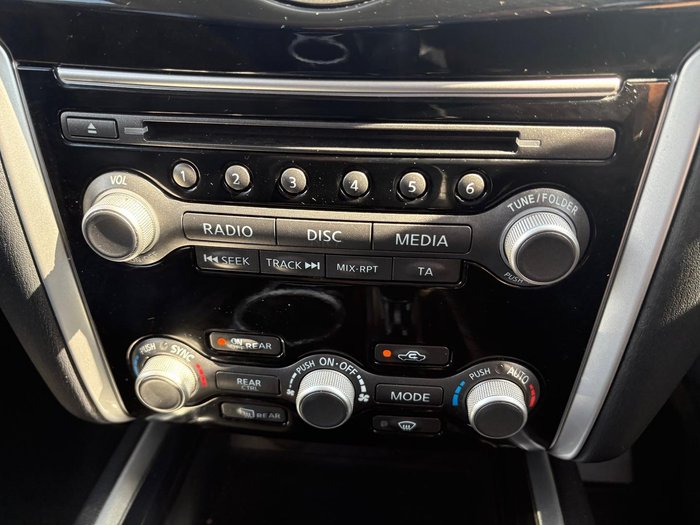 2019 Nissan Pathfinder ST-L