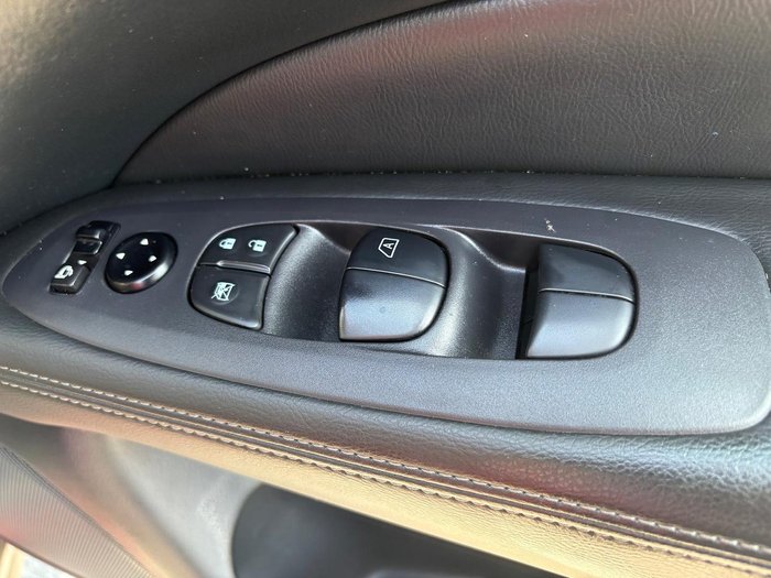 2019 Nissan Pathfinder ST-L