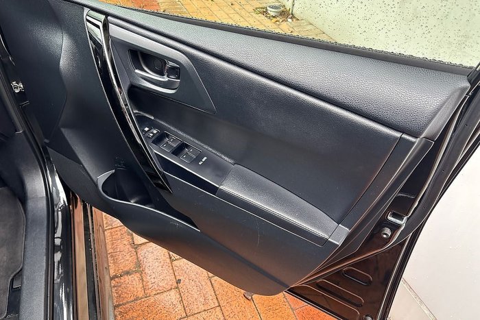 2016 Toyota Corolla ZR