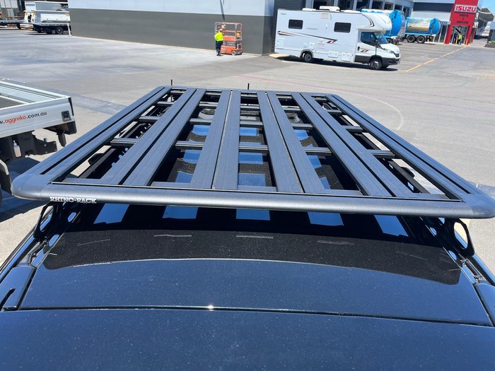 2025 Isuzu MU-X LS-T