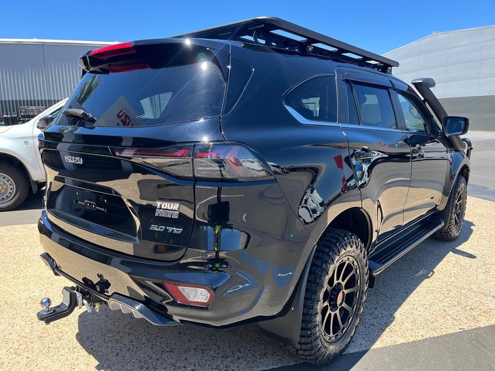 2025 Isuzu MU-X LS-T