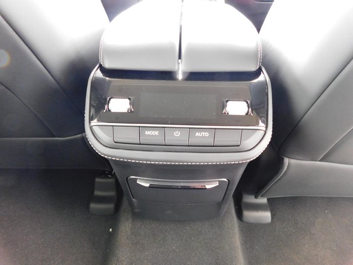 2025 LDV D90 Executive