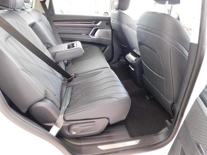 2025 LDV D90 Executive