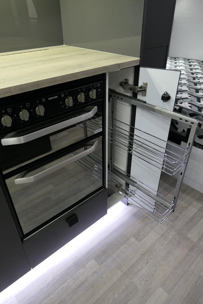 2024 Southern Cross Signature Series 22' Slide-Out