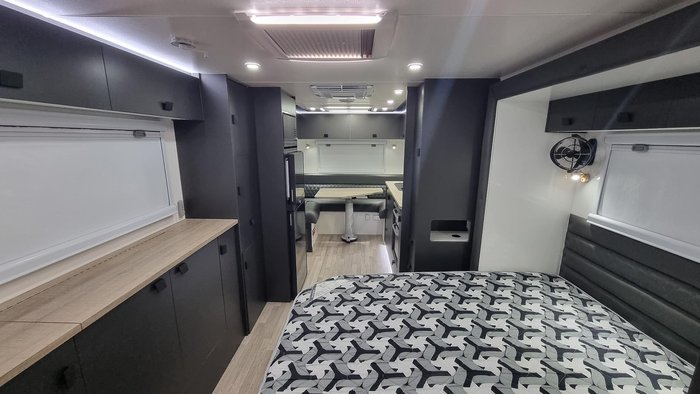 2023 Southern Cross Signature Series 22' Slide-Out