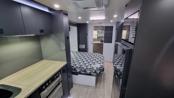 2024 Southern Cross Signature Series 22' Slide-Out