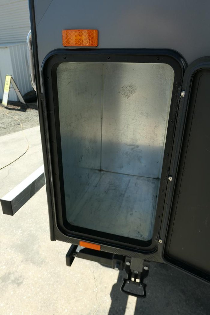 2023 Southern Cross Signature Series 22' Slide-Out