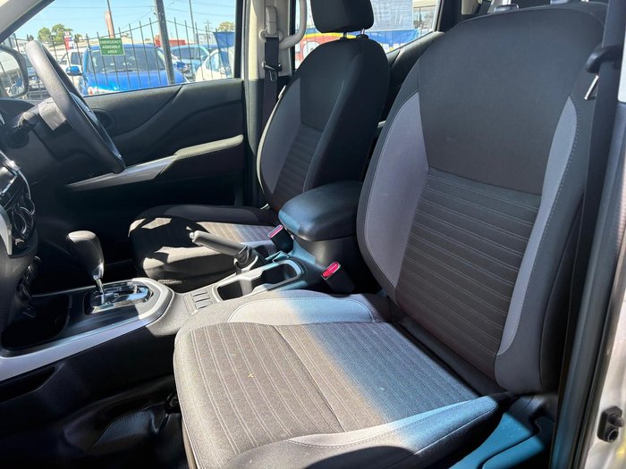 2022 Nissan Navara SL