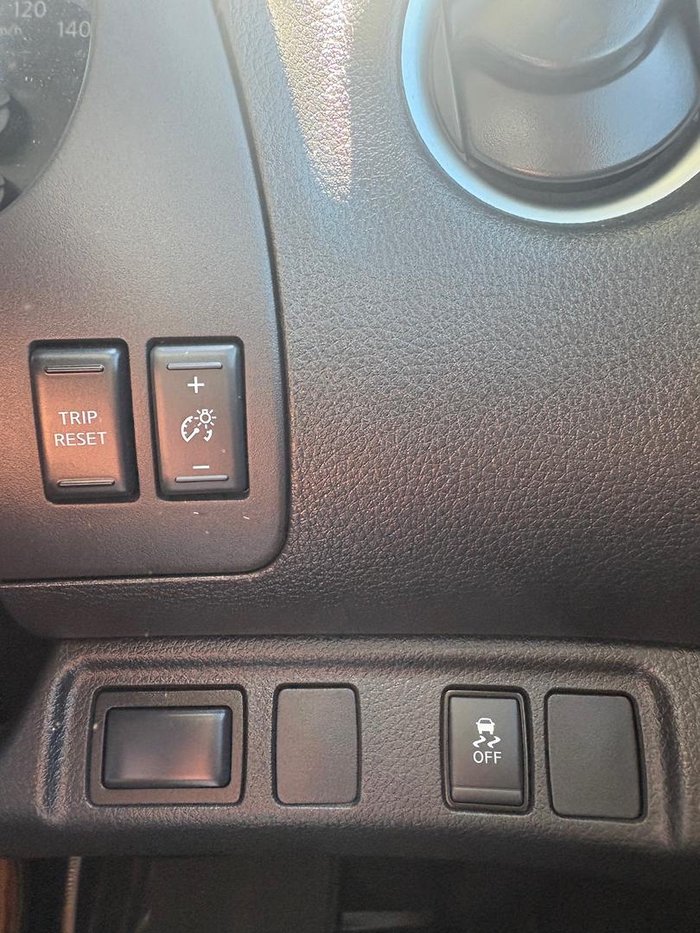 2022 Nissan Navara SL