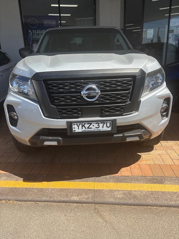 2022 Nissan Navara SL