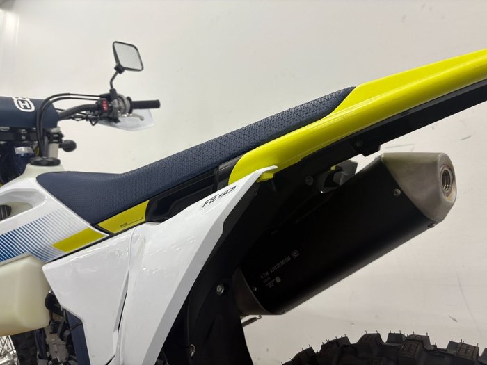 2025 Husqvarna 2025 Husqvarna 500CC FE501 White