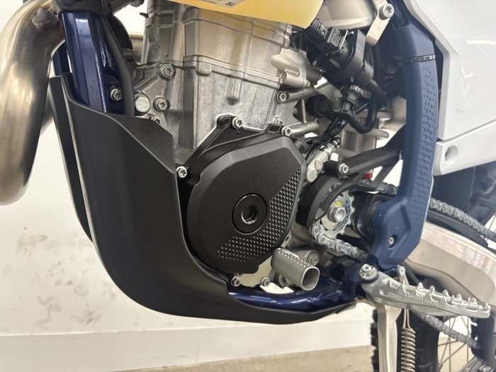 2025 Husqvarna 2025 Husqvarna 500CC FE501 White