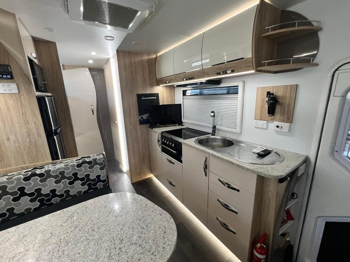 2019 Golf Tourer Bunk