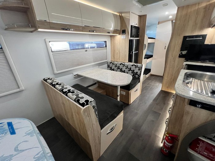 2019 Golf Tourer Bunk