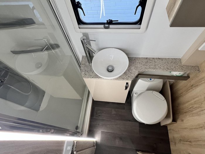 2019 Golf Tourer Bunk