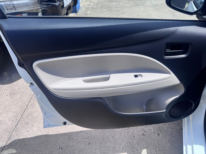 2013 Mitsubishi Mirage ES LA MY14 White