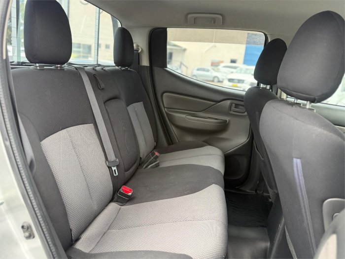 2015 MITSUBISHI TRITON GLX