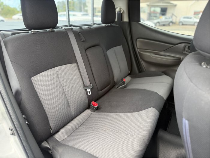 2015 MITSUBISHI TRITON GLX (4x4)