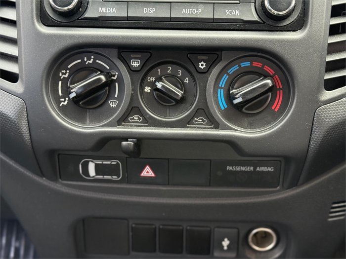 2015 MITSUBISHI TRITON GLX (4x4)