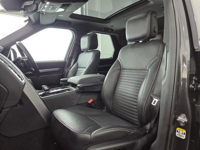 2022 Land Rover Discovery P360 R-Dynamic SE