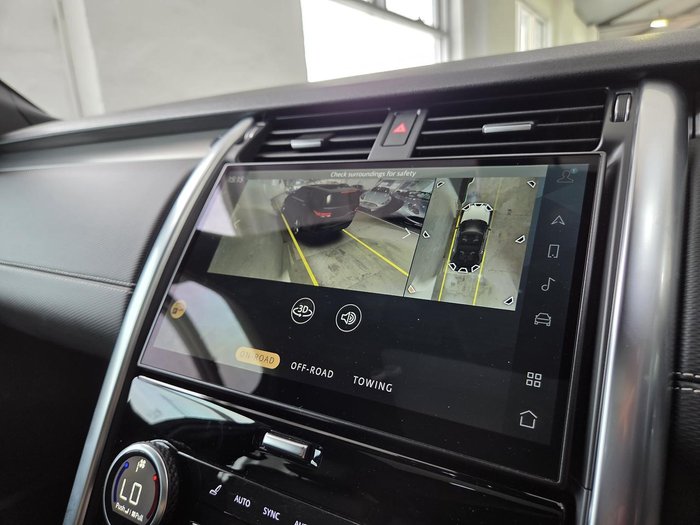 2022 Land Rover Discovery P360 R-Dynamic SE