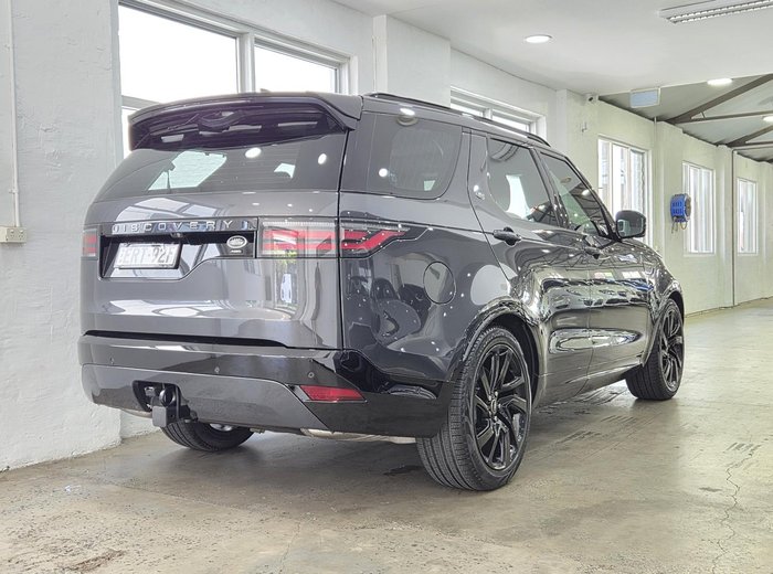 2022 Land Rover Discovery P360 R-Dynamic SE