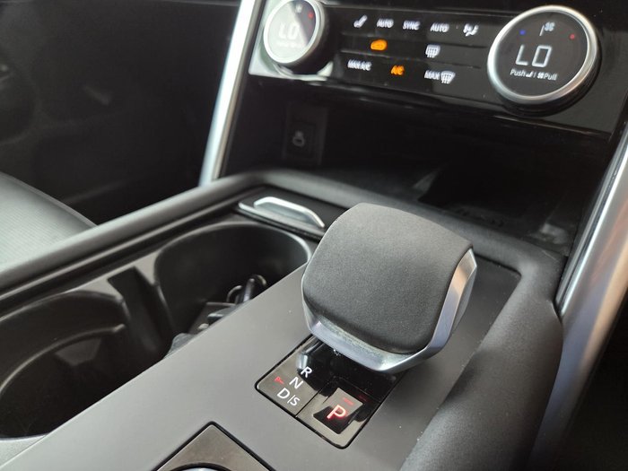 2022 Land Rover Discovery P360 R-Dynamic SE