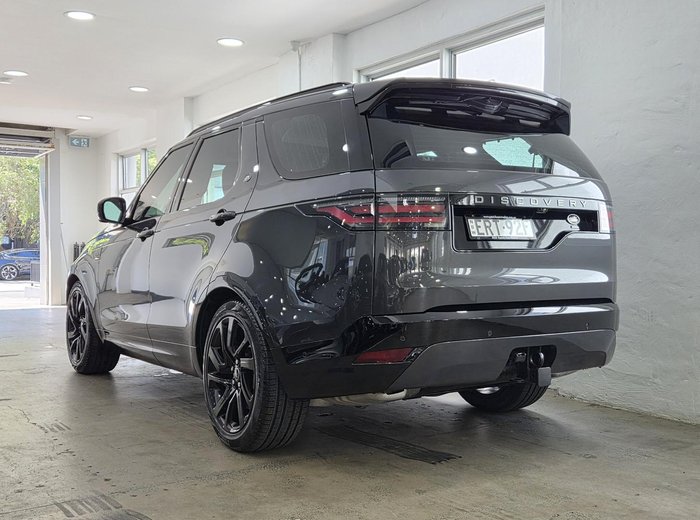 2022 Land Rover Discovery P360 R-Dynamic SE