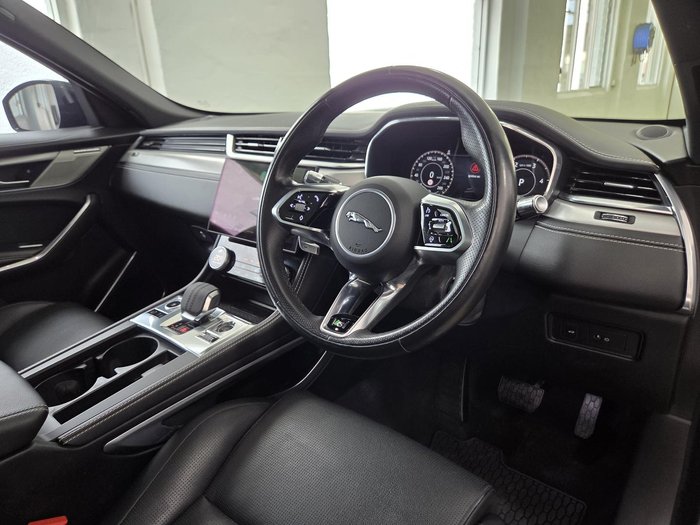 2021 Jaguar F-PACE D300 R-Dynamic SE