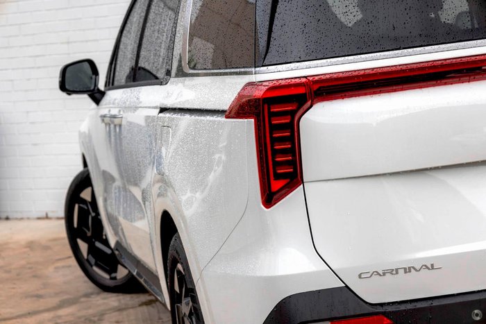 2026 Kia Carnival GT-Line Lite