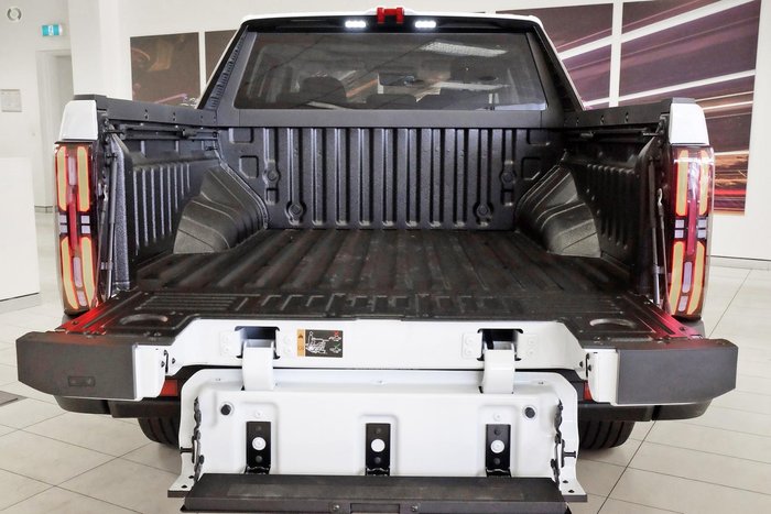 2025 MG MGU9 Explore Pro EKK1C MY25 4X4 Dual Range Alpine White