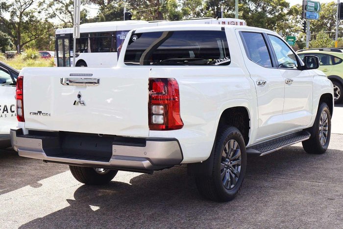 2025 Mitsubishi Triton GLS