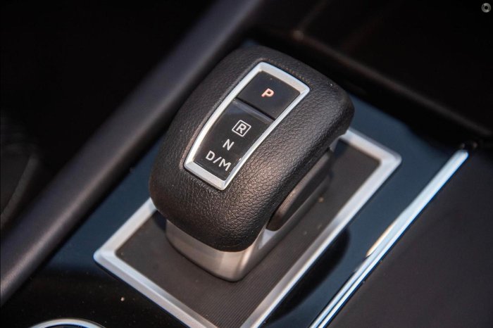 2024 Mitsubishi Outlander ES