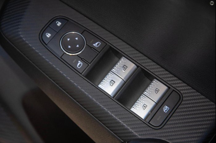 2024 Mitsubishi Outlander ES