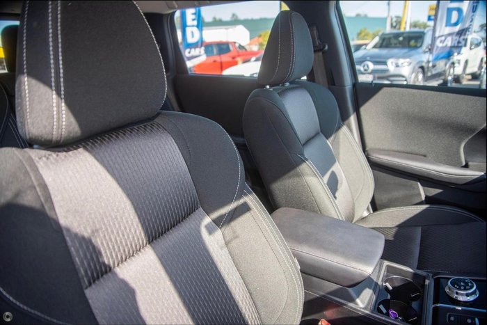 2024 Mitsubishi Outlander ES