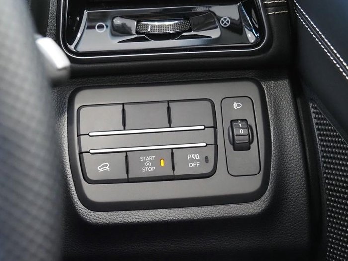 2025 Mahindra XUV3XO AX7L